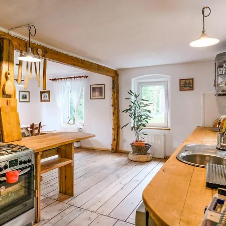 Szewska Pasja Wiejska 레스나